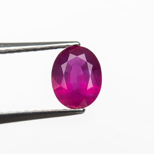ruby 0.88ct 6.71x5.27x3.07mm Oval Brilliant Ruby 27956-25 - Gem Breakfast