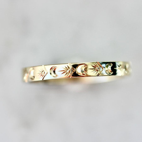 Eclipse Moon & Star Engraved Gold Band