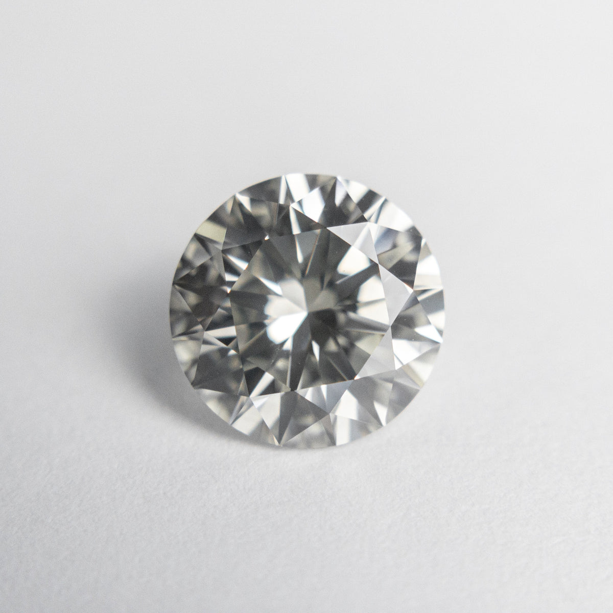 
            2.01ct 8.07x8.01x5.03mm GIA SI1 Fancy Grey Round Brilliant 18868-01 - Misfit Diamonds