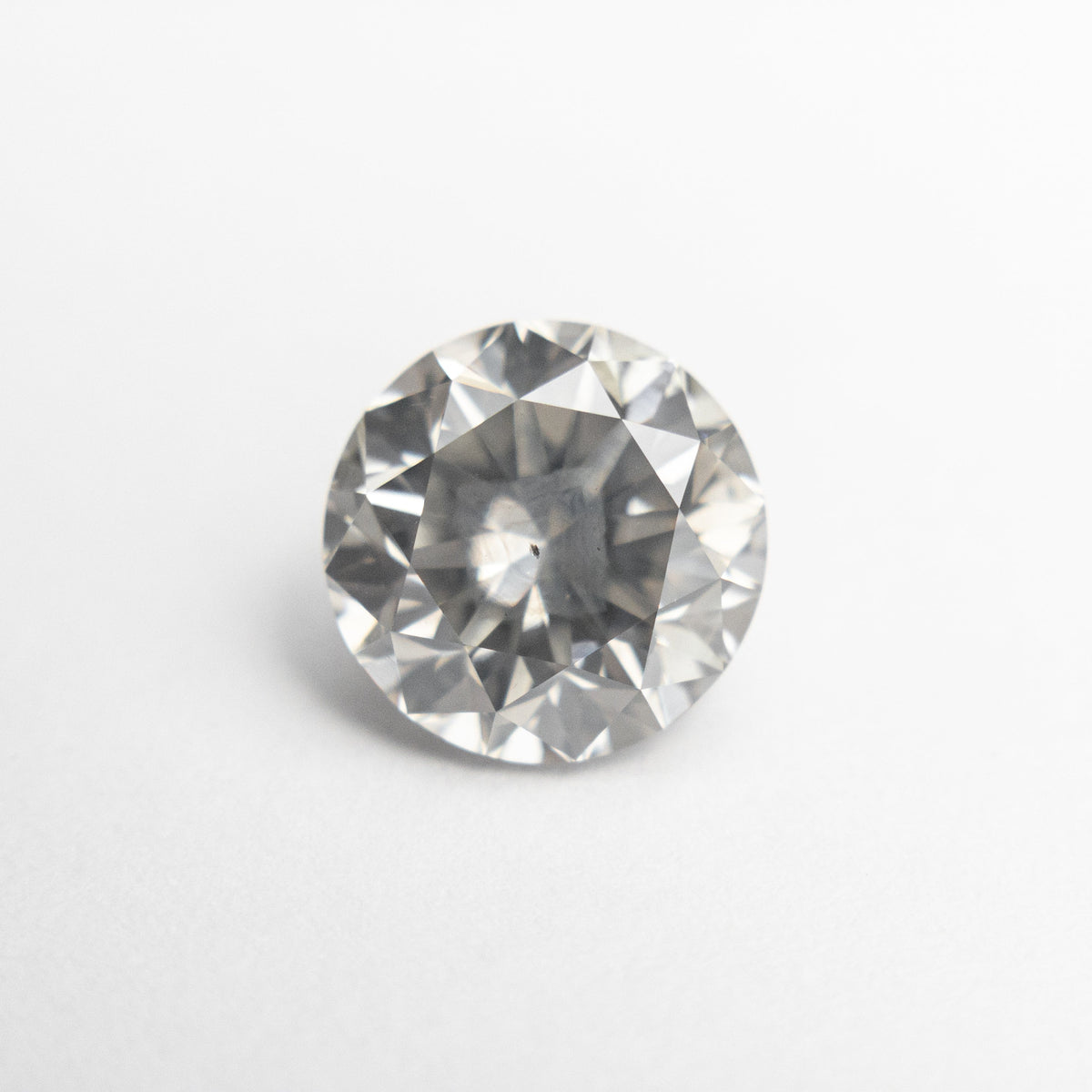 
            2.05ct 7.57x7.63x5.27mm GIA Fancy Light Grey Round Brilliant 18988-01 - Misfit Diamonds