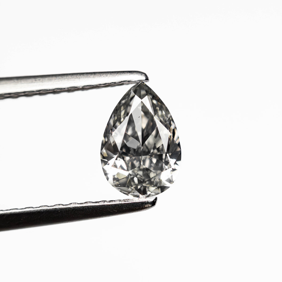 
            0.64ct 6.71x4.59x2.89mm Pear Brilliant 19423-02