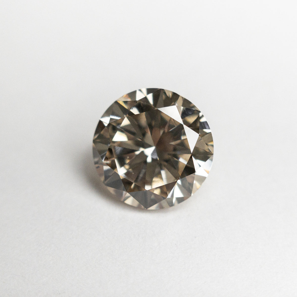 
            1.72ct 7.53x7.53x4.62mm SI1 Champagne Round Brilliant 19563-01