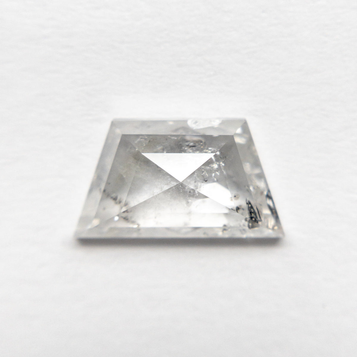 
            1.83ct 10.87x6.09x3.03mm Trapezoid Rosecut 19617-08