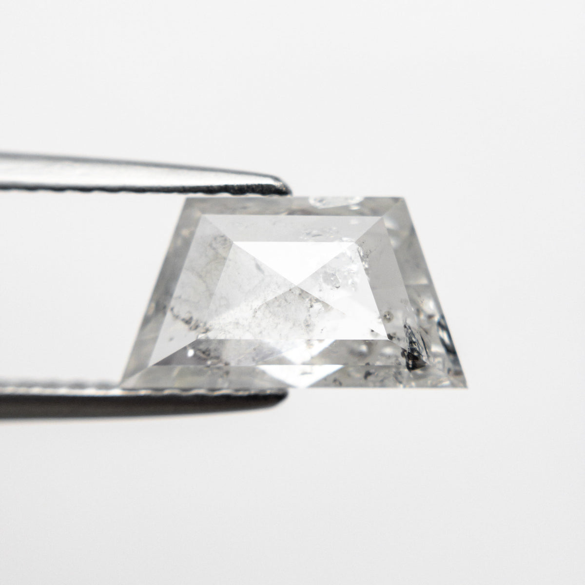 
            1.83ct 10.87x6.09x3.03mm Trapezoid Rosecut 19617-08