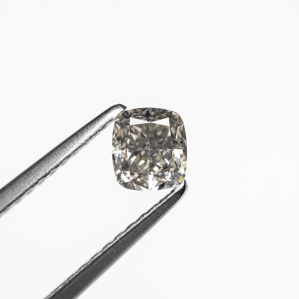 
            0.52ct 4.54x4.09x2.95mm Cushion Brilliant 19923-42