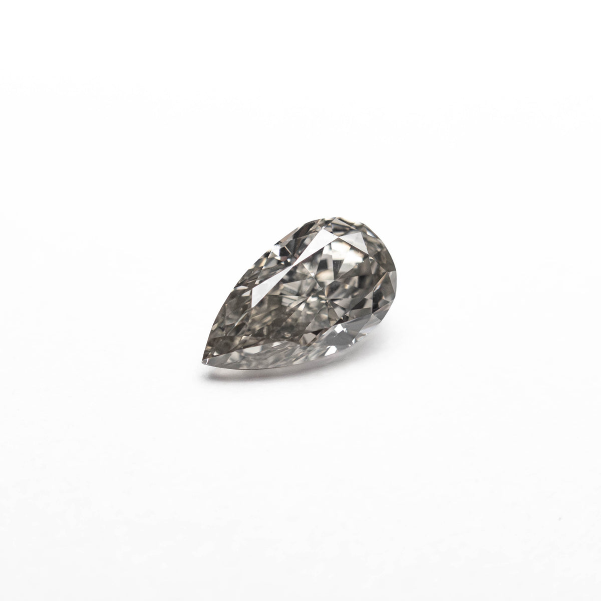 
            0.34ct 6.93x3.44x2.32mm Fancy Grey Pear Brilliant 19923-54