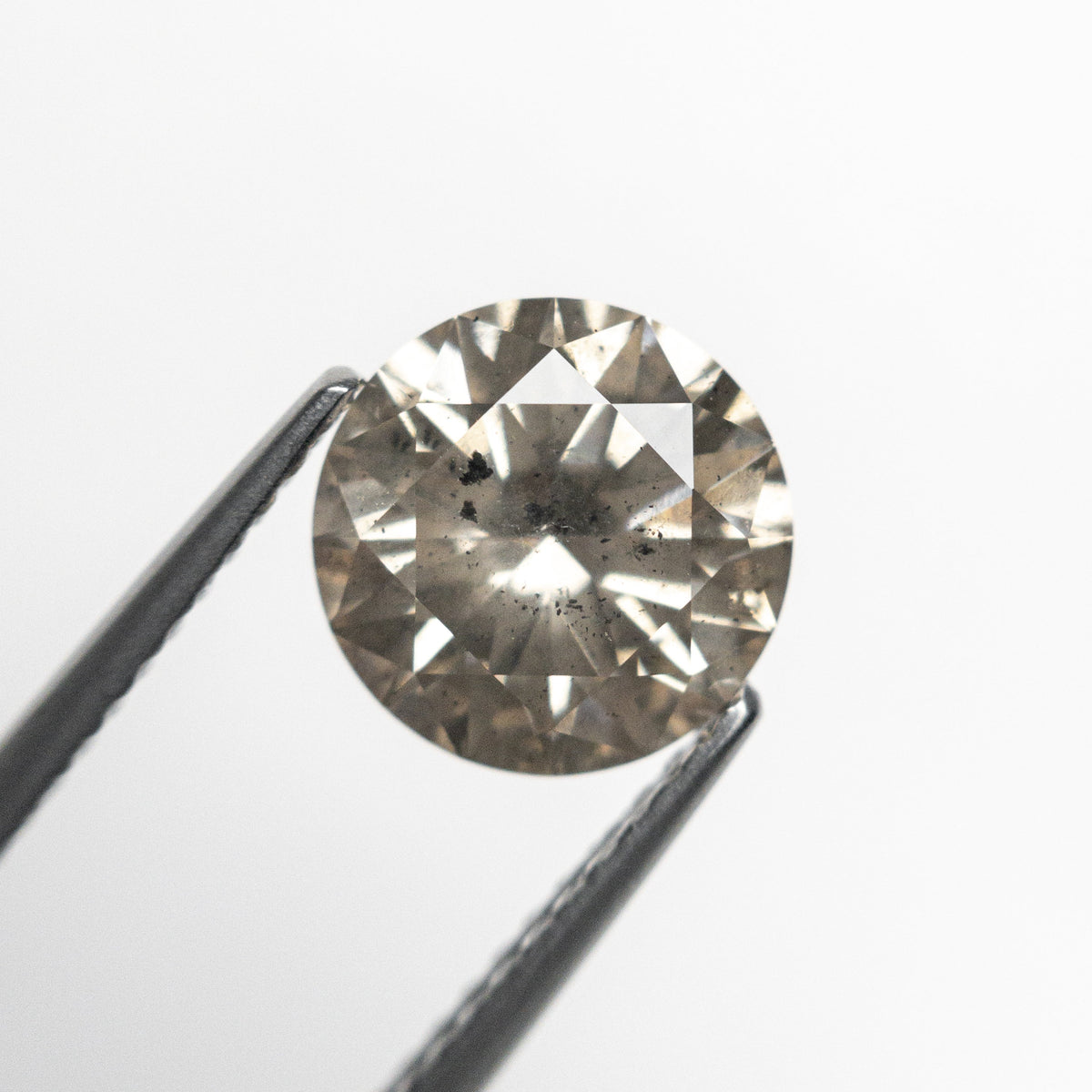 
            2.12ct 8.28x8.27x5.03mm Round Brilliant 20010-02