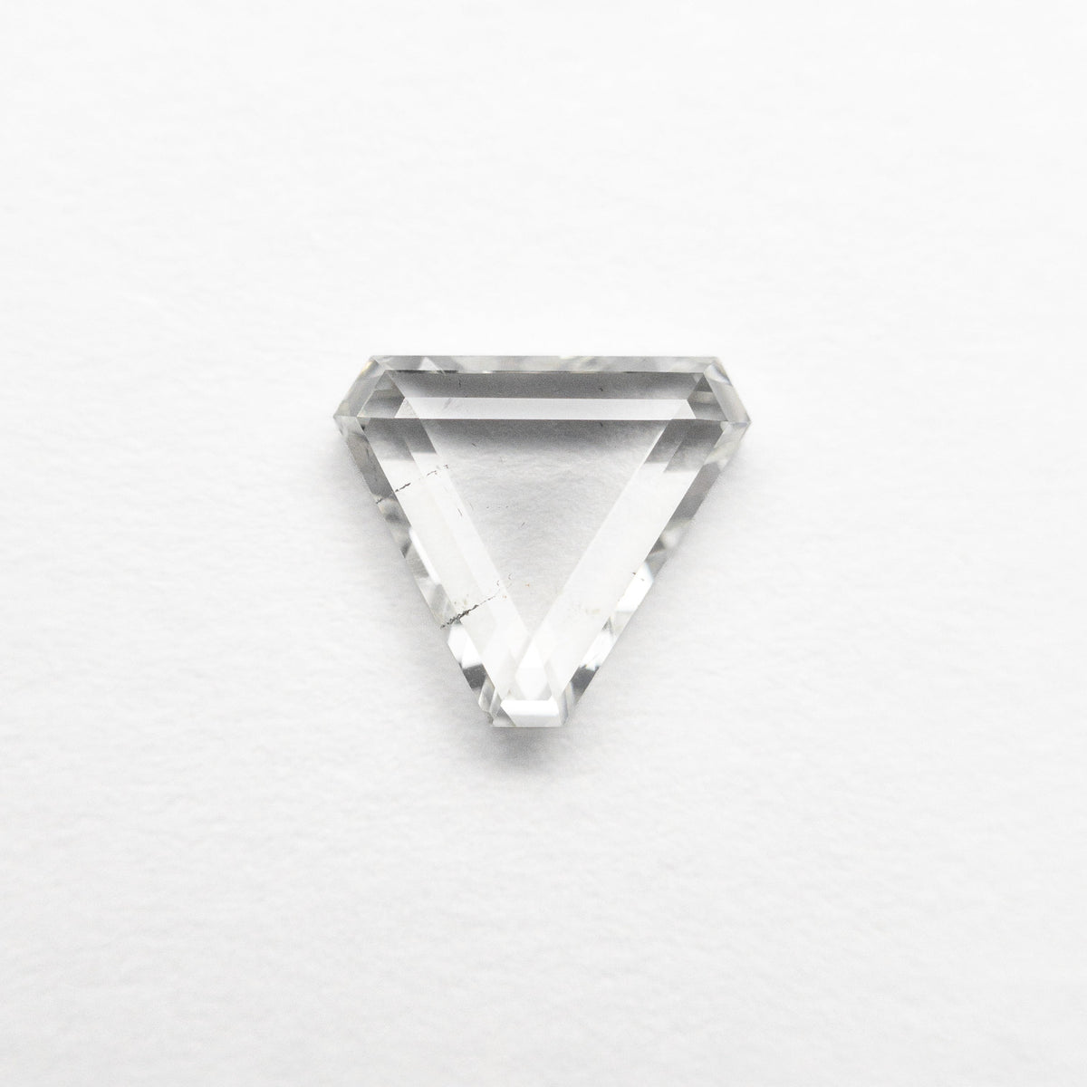 
            0.69ct 5.67x6.35x2.04mm Cut Corner Triangle Portrait Cut 20027-14