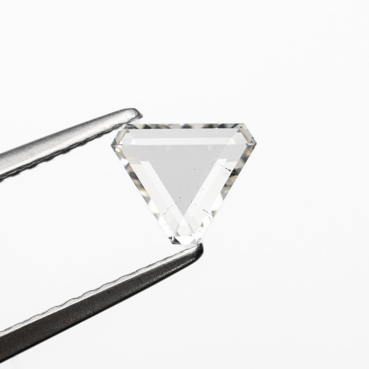 
            0.69ct 5.67x6.35x2.04mm Cut Corner Triangle Portrait Cut 20027-14