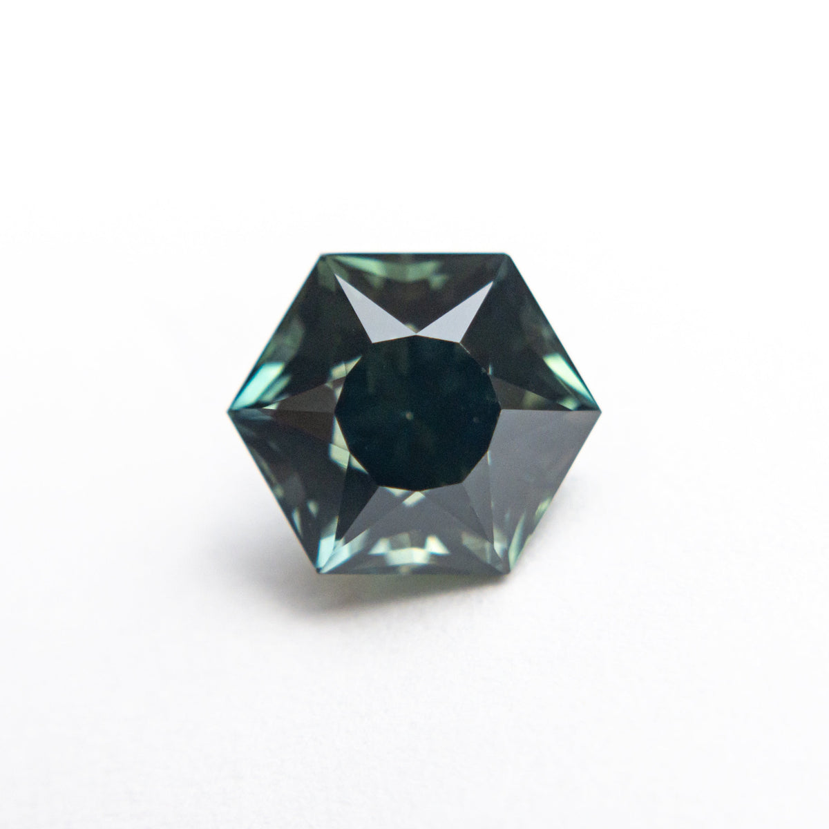 
            2.48ct 8.42x7.19x5.90mm Hexagon Brilliant Sapphire 20033-06
