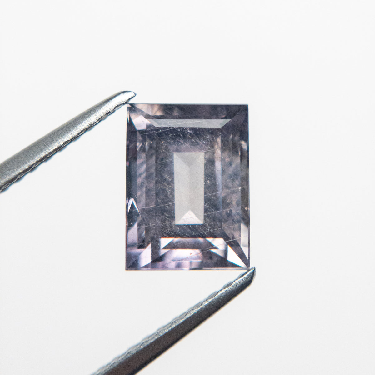 
            2.19ct 8.12x6.00x4.09mm Rectangle Step Cut Sapphire 20058-01