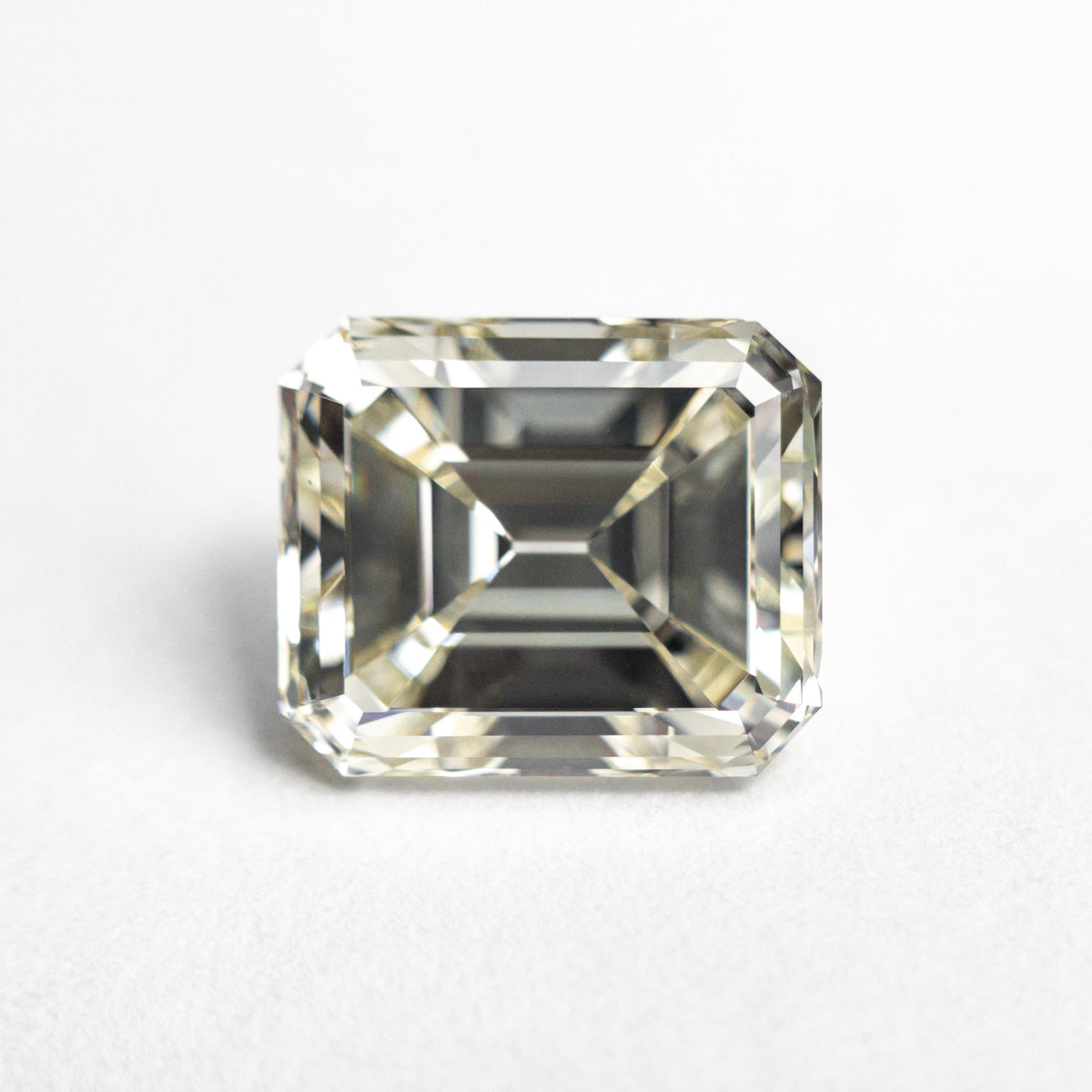 
            3.27ct 9.18x7.79x5.28mm GIA SI2 N Vintage Cut Corner Rectangle Step Cut 20676-01