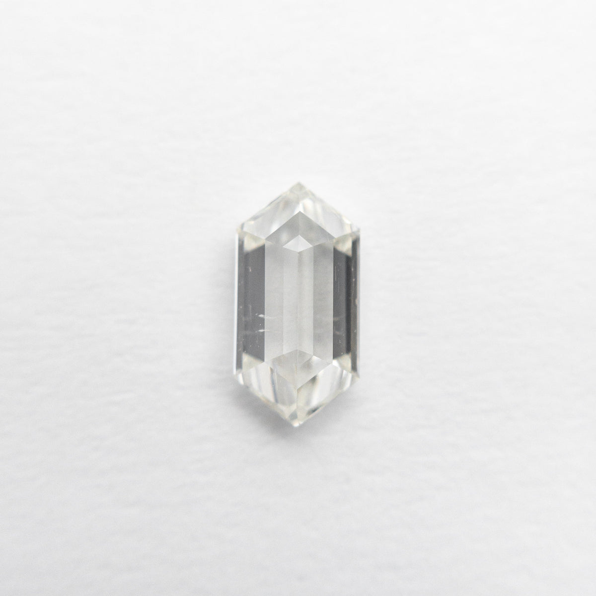 
            0.78ct 7.96x4.03x2.85mm SI2 G Hexagon Step Cut 20729-01