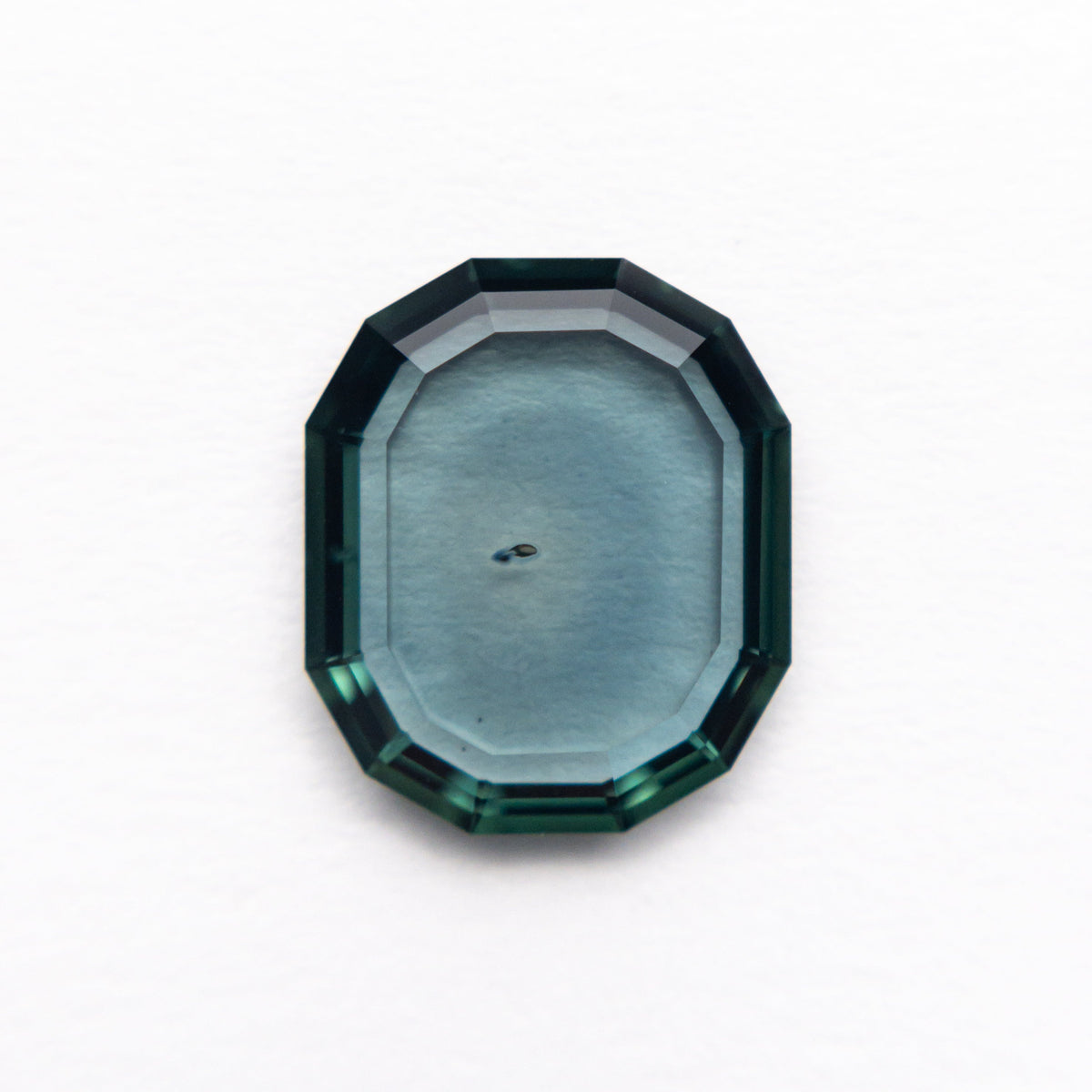 
            1.94ct 9.44x7.99x1.97mm Geometric Portrait Cut Sapphire 20848-01