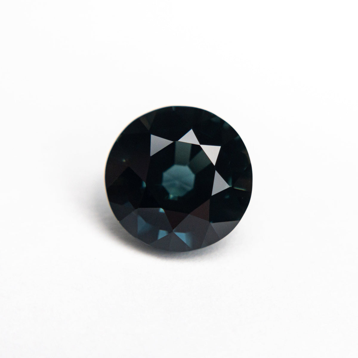 
            2.09ct 7.77x7.70x4.71mm Round Brilliant Sapphire 20960-10