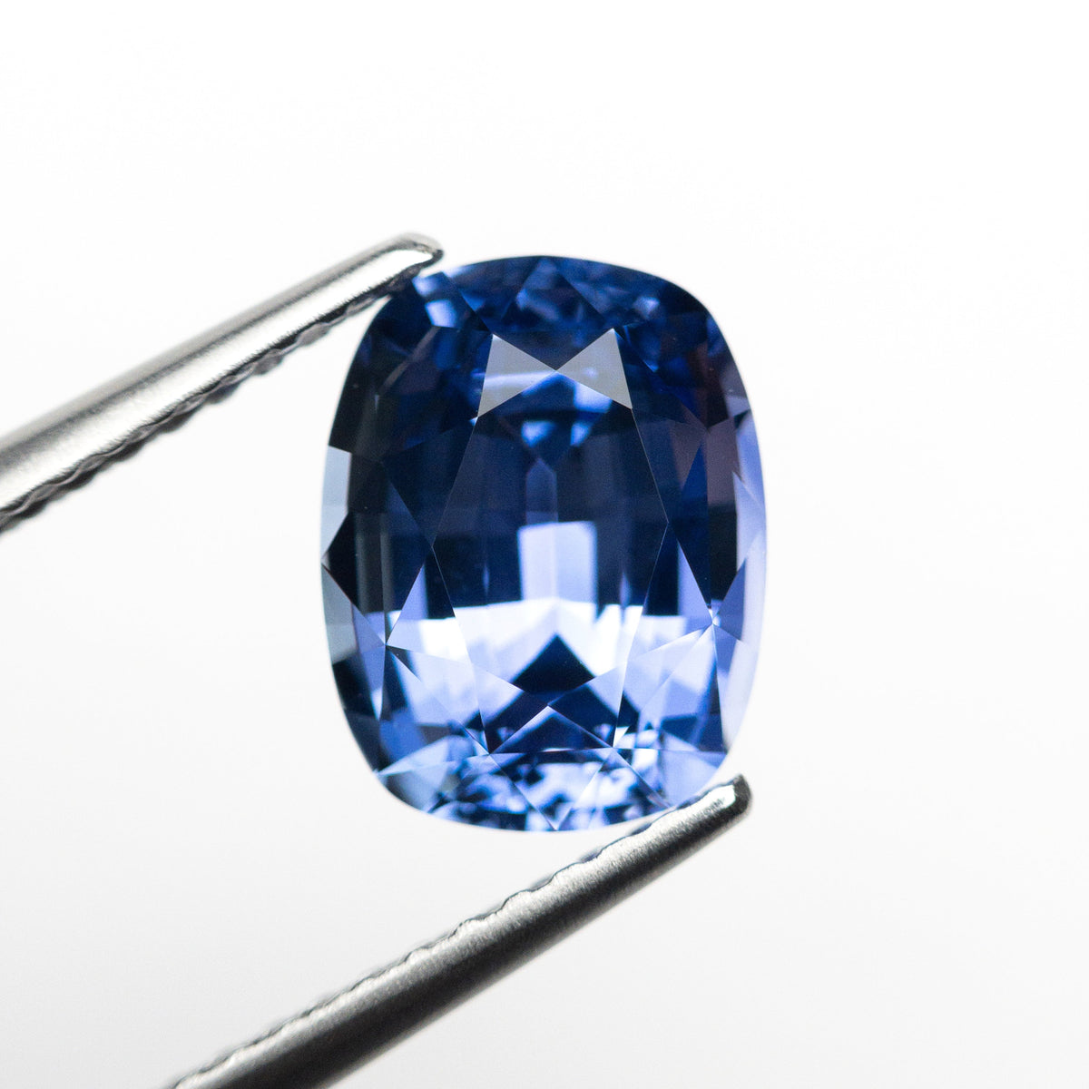 
            2.79ct 8.95x6.90x5.15mm Cushion Brilliant Sapphire 22181-01