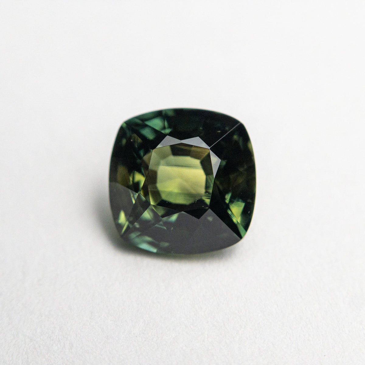 
            1.72ct 6.71x6.65x4.45mm Cushion Brilliant Sapphire 22291-16