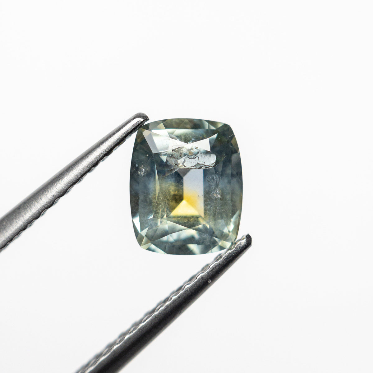 
            1.34ct 6.99x5.82x3.62mm Cushion Brilliant Sapphire 22683-01