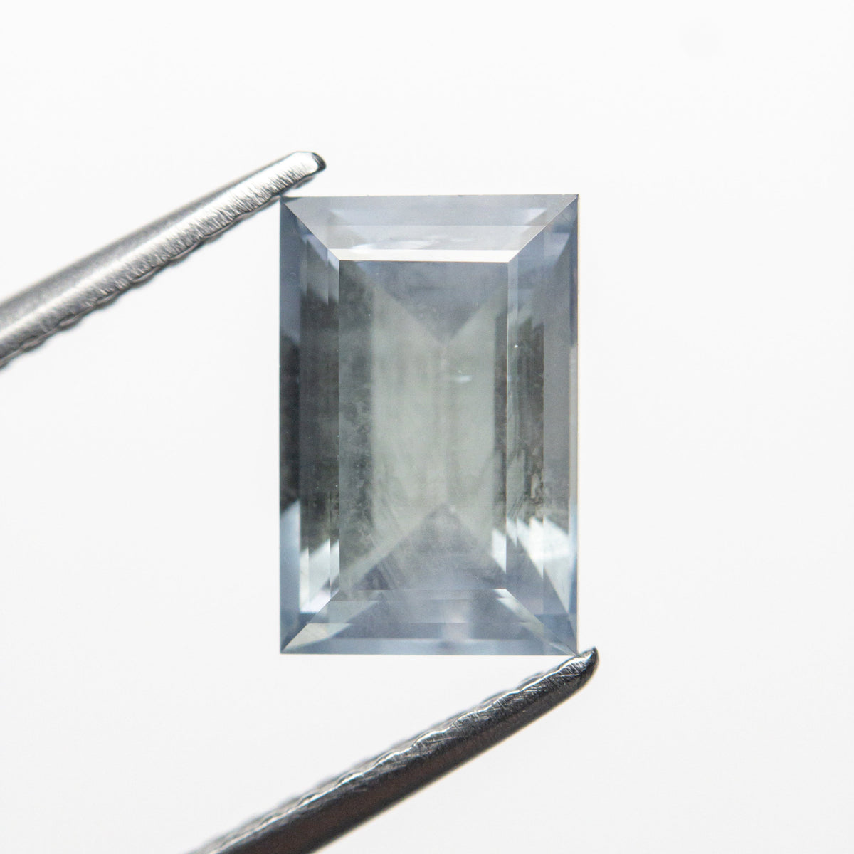 
            2.70ct 8.84x5.78x4.84mm Rectangle Step Cut Sapphire 22690-12