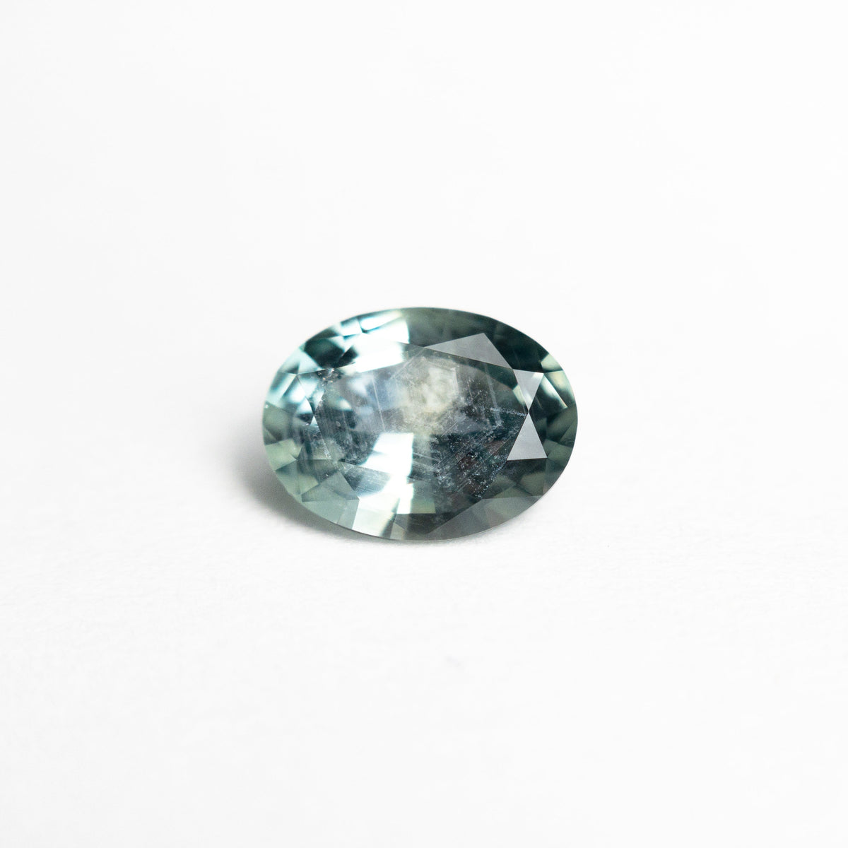 
            0.92ct 6.99x5.31x3.19mm Oval Brilliant Sapphire 22696-04