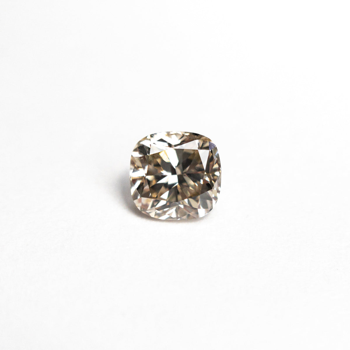 
            0.46ct 4.53x4.38x3.06mm SI1 C3 Cushion Brilliant 22752-15