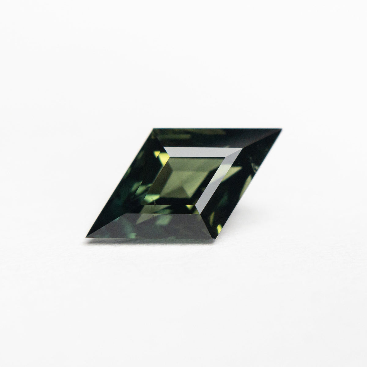 
            1.52ct 10.88x6.21x4.19mm Lozenge Step Cut Sapphire 22766-03