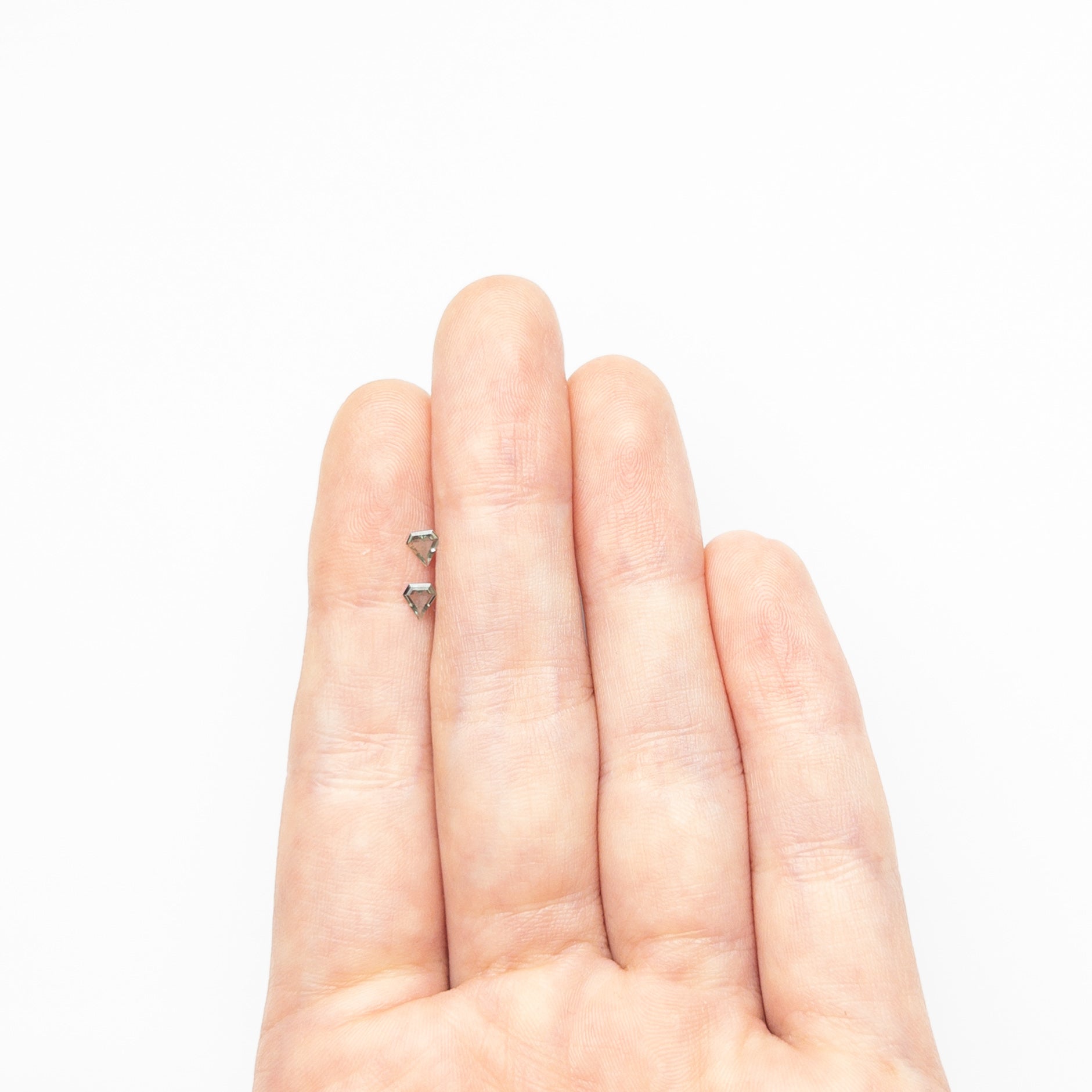 0.23cttw 2pc 3.97x3.46x1.34mm 3.97x3.48x1.38mm Shield Sapphire Matching Pair 22789-01