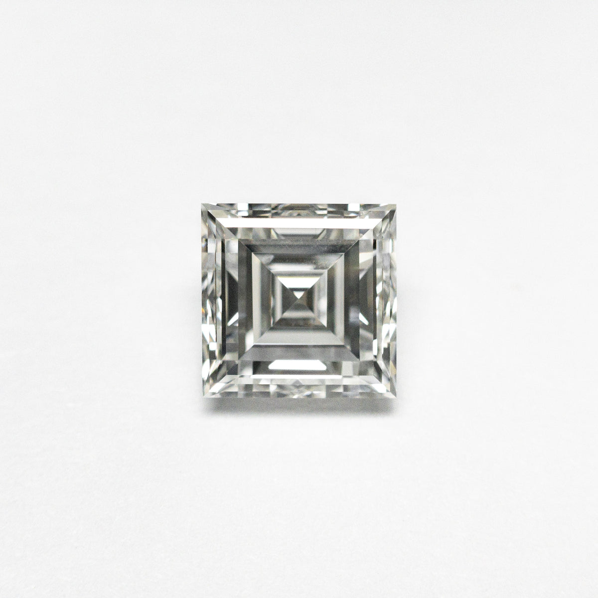 
            0.84ct 5.39x5.39x3.12mm GIA H VS2 Carré Step Cut 23034-01