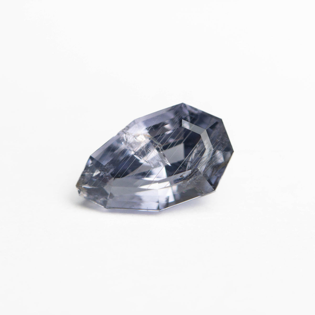 
            1.51ct 8.46x5.07x4.17mm Geo Pear Step Cut Sapphire 23063-01