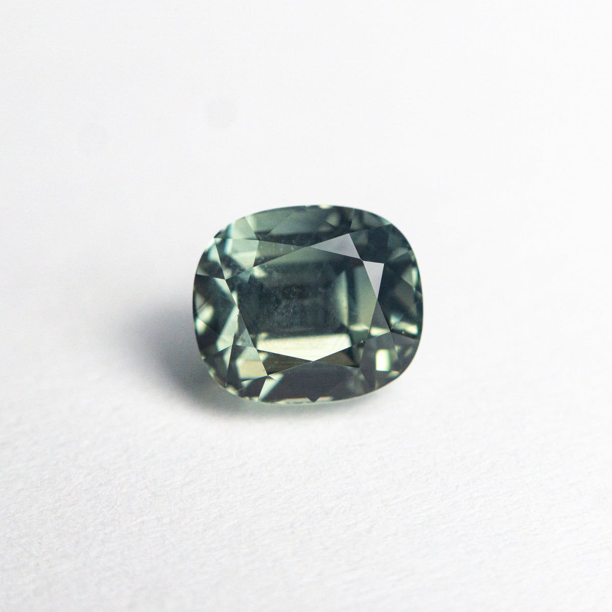 
            1.42ct 6.13x5.28x4.72mm Cushion Brilliant Sapphire 23673-04