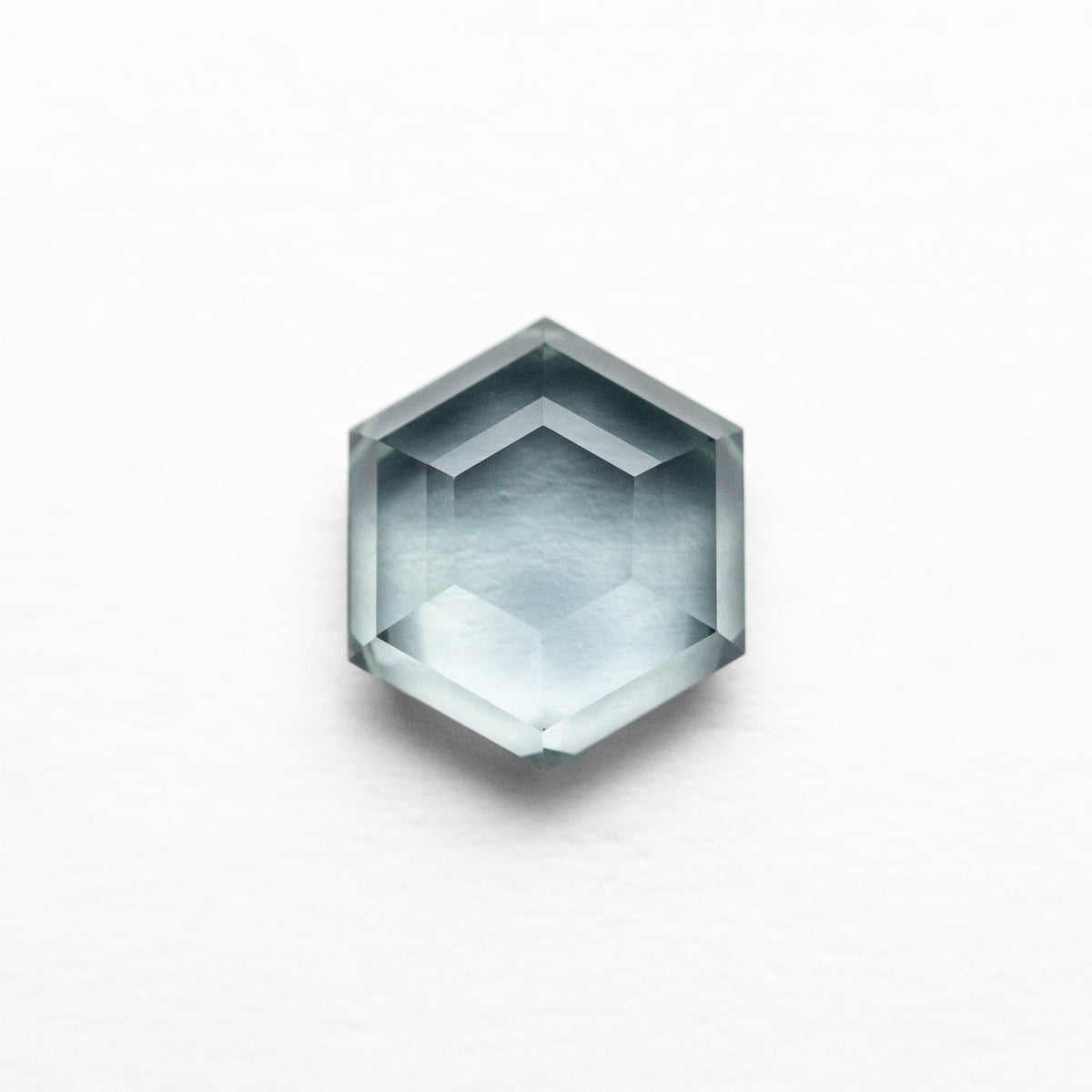 
            1.47ct 7.13x6.18x3.05mm Hexagon Portrait Cut Sapphire 23677-07