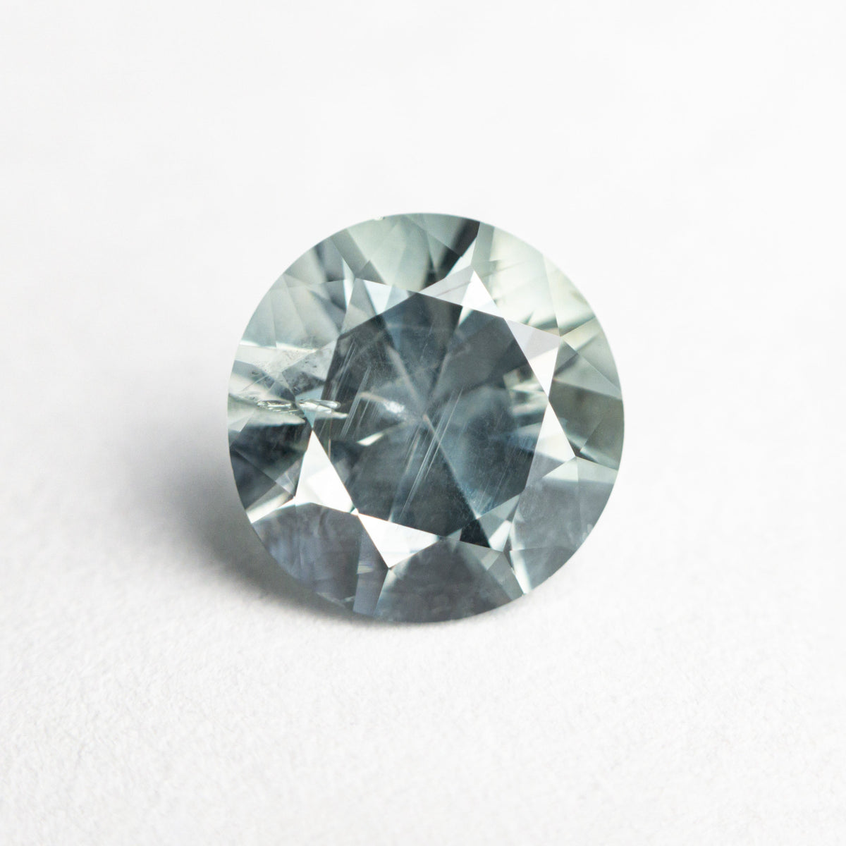 
            2.46ct 8.06x7.84x5.65mm Round Brilliant Sapphire 23687-01