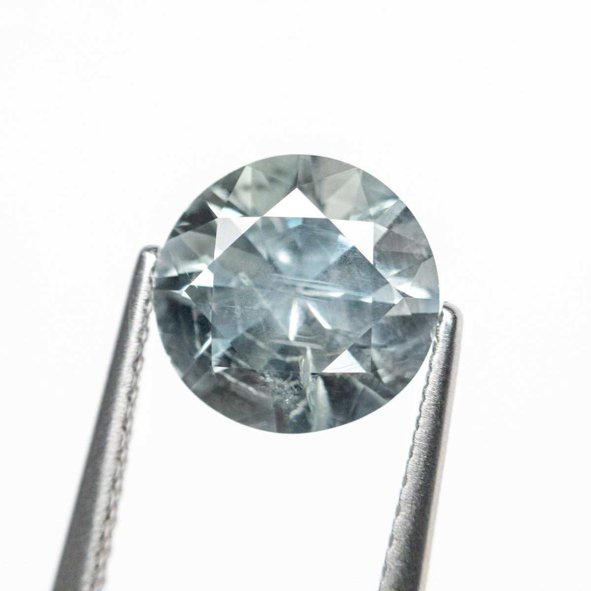 
            2.46ct 8.06x7.84x5.65mm Round Brilliant Sapphire 23687-01