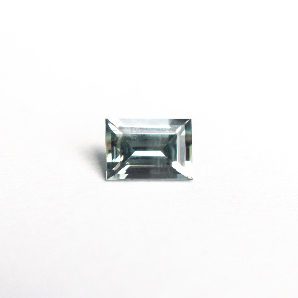 
            0.54ct 5.40x3.82x2.65mm Rectangle Step Cut Sapphire 23715-09