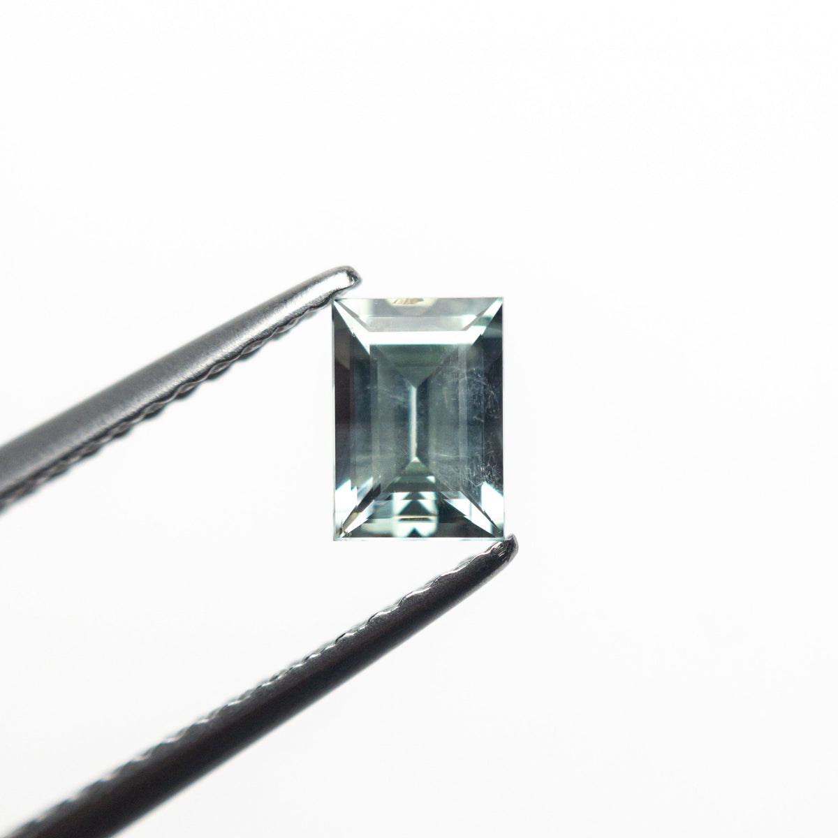 
            0.54ct 5.40x3.82x2.65mm Rectangle Step Cut Sapphire 23715-09