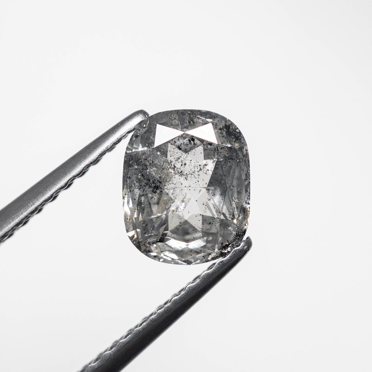 
            1.21ct 6.92x5.68x3.27mm Cushion Double Cut 23834-34