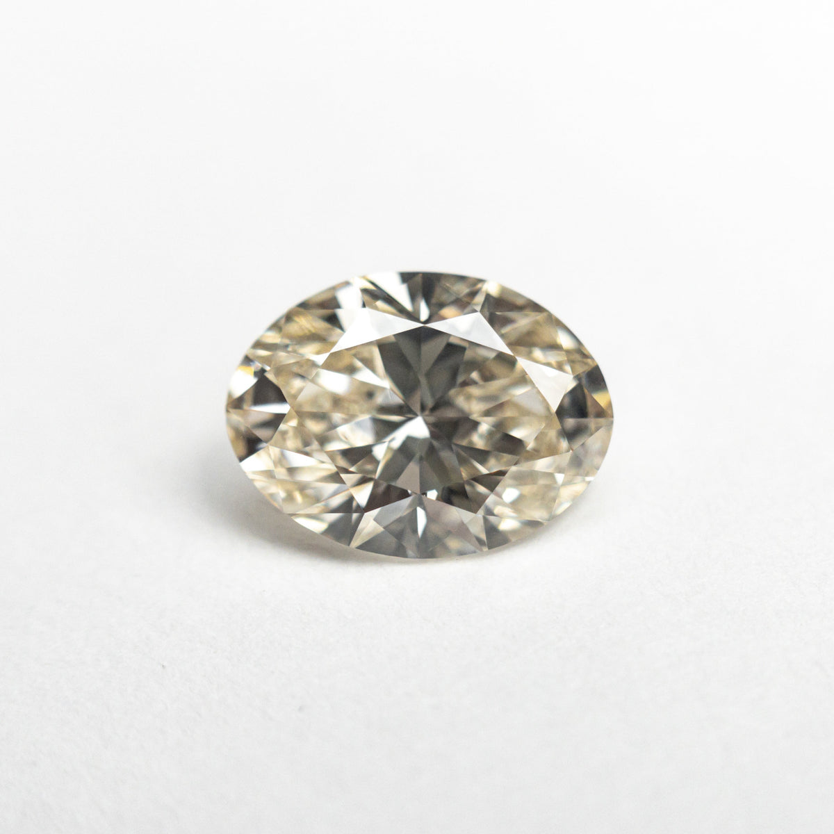 
            1.50ct 8.84x6.58x4.06mm VS2 C1 Oval Brilliant 23890-03