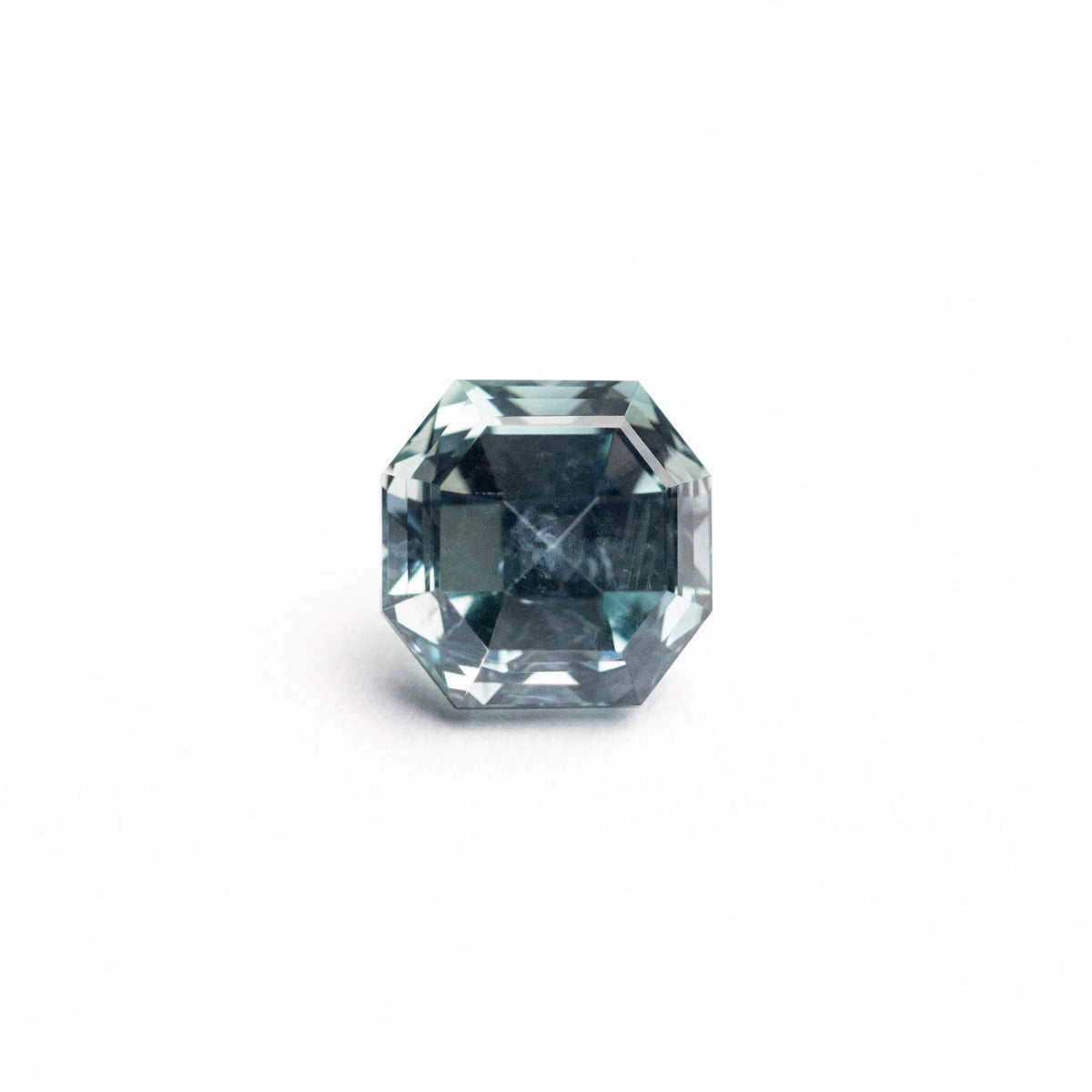 
            0.91ct 5.06x5.02x3.94mm Cut Corner Square Step Cut Sapphire 23903-01