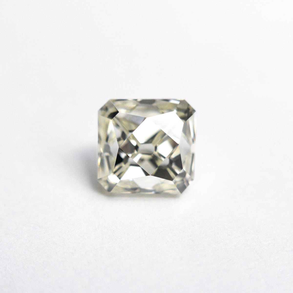 
            1.71ct 6.10x5.88x5.47mm VS1 O-P Modern Antique French Cut 24291-01