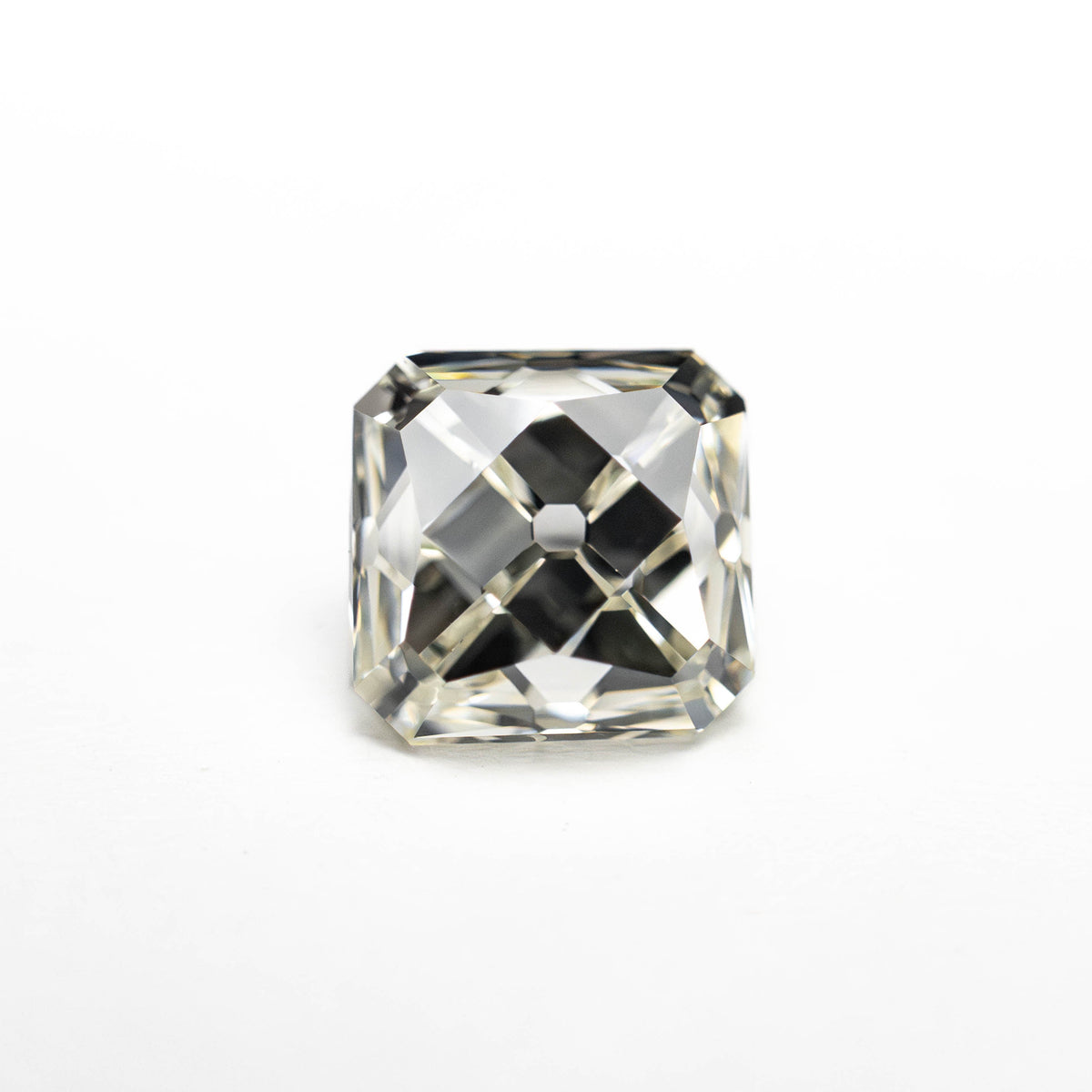 
            1.51ct 6.03x5.79x4.91mm SI2 O-P Modern Antique French Cut 24291-03