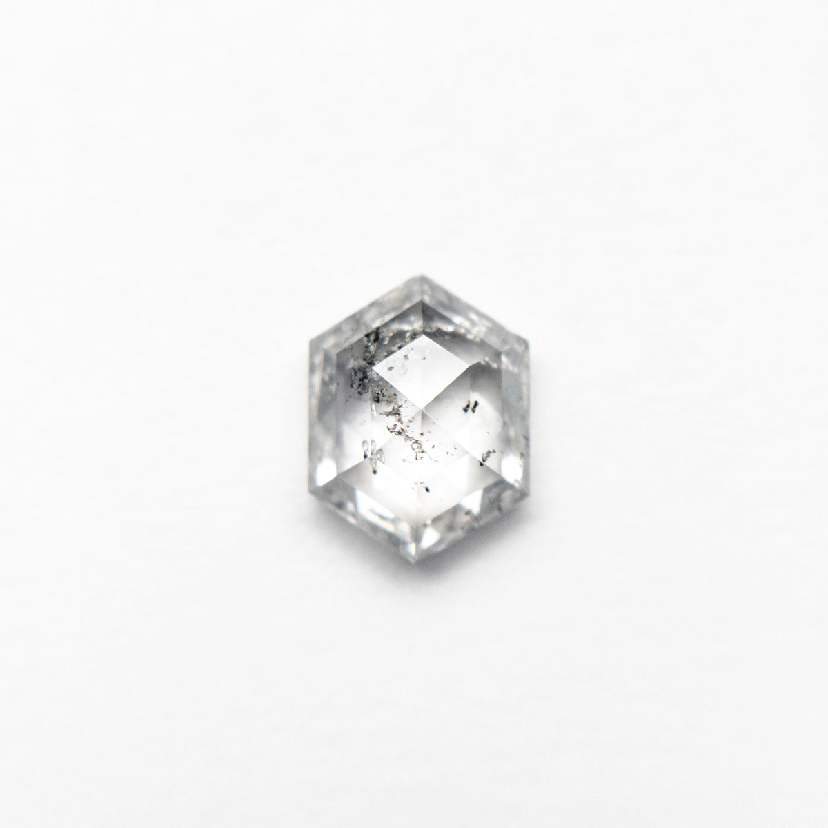 
            0.86ct 6.71x5.11x2.89mm Hexagon Step Cut 🇨🇦 24588-01