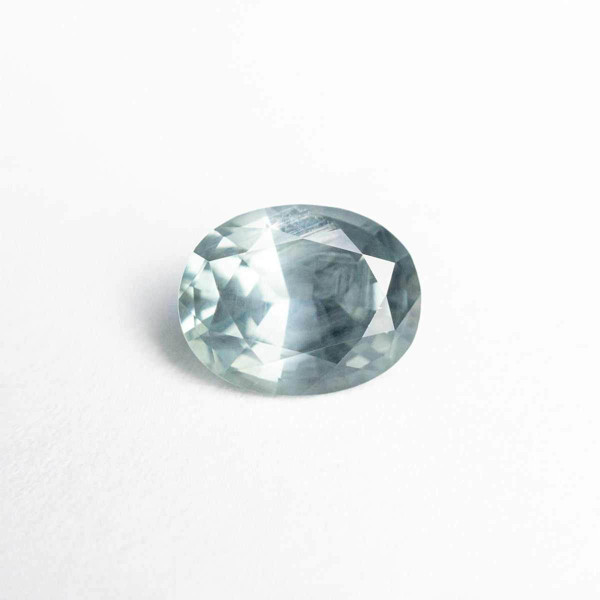 
            1.03ct 6.84x5.35x3.47mm Oval Brilliant Sapphire 24771-01