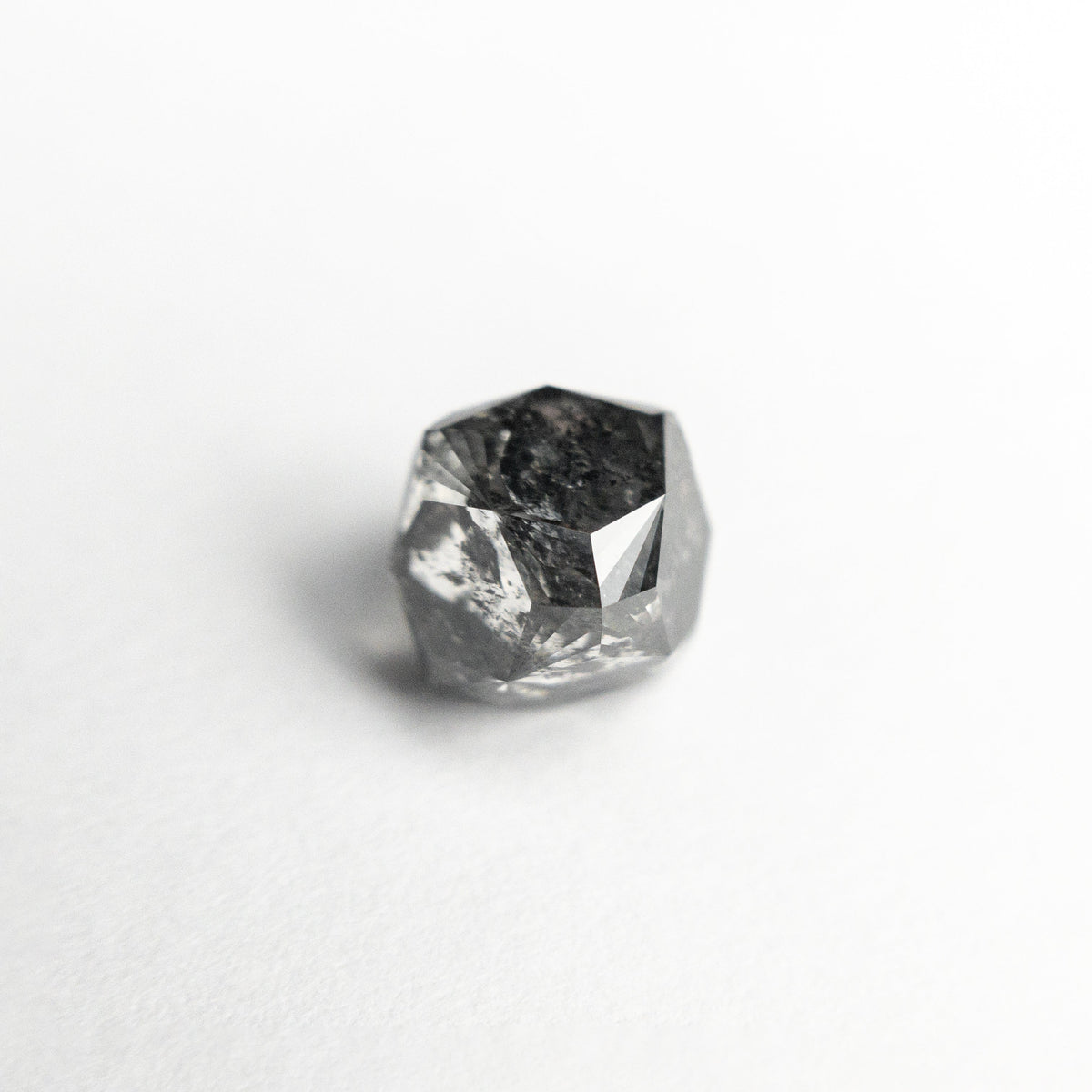 
            1.74ct 6.67x6.11x6.06mm Octahedron 🇨🇦 24882-01