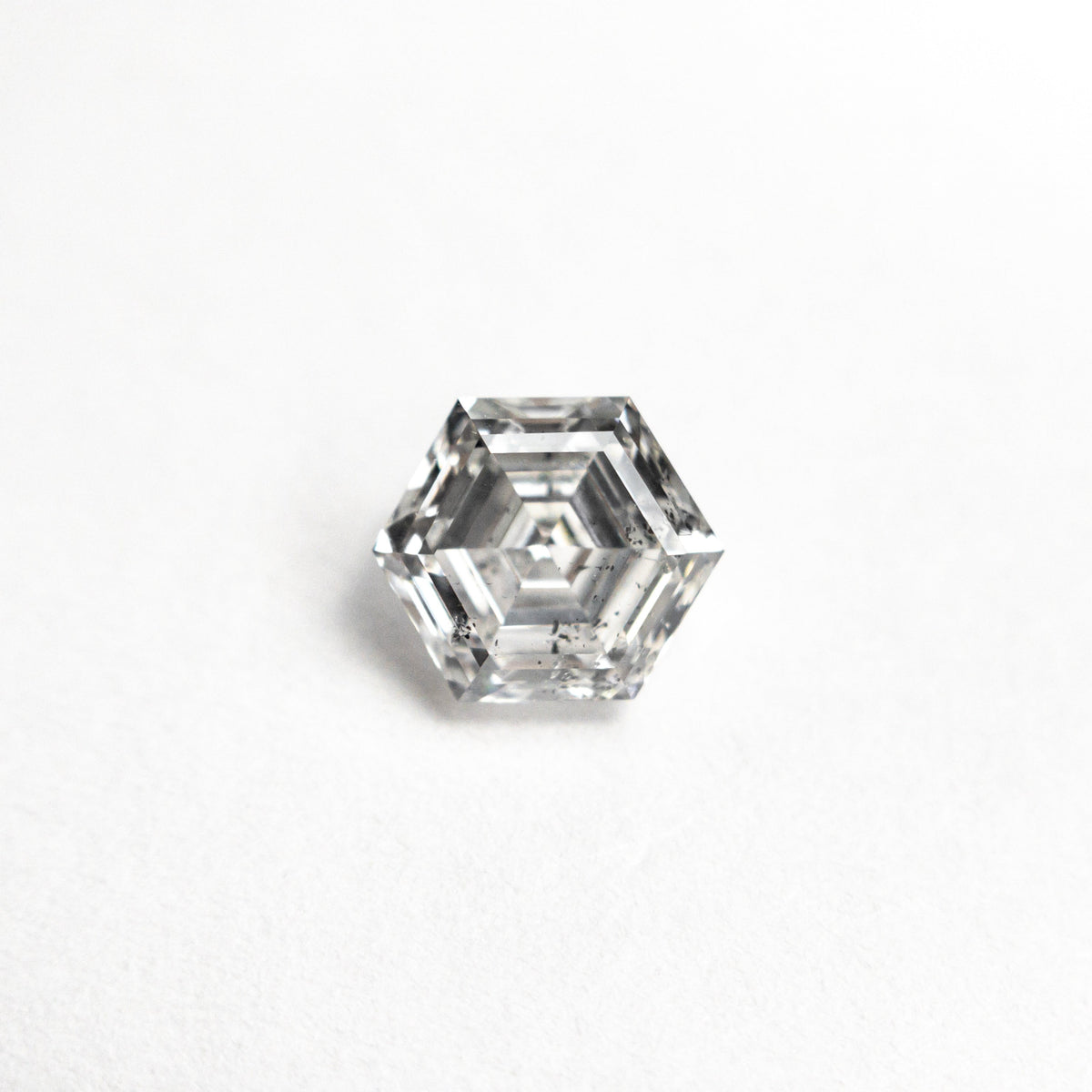 
            0.75ct 5.96x5.14x3.30mm Hexagon Step Cut 🇨🇦 24975-01