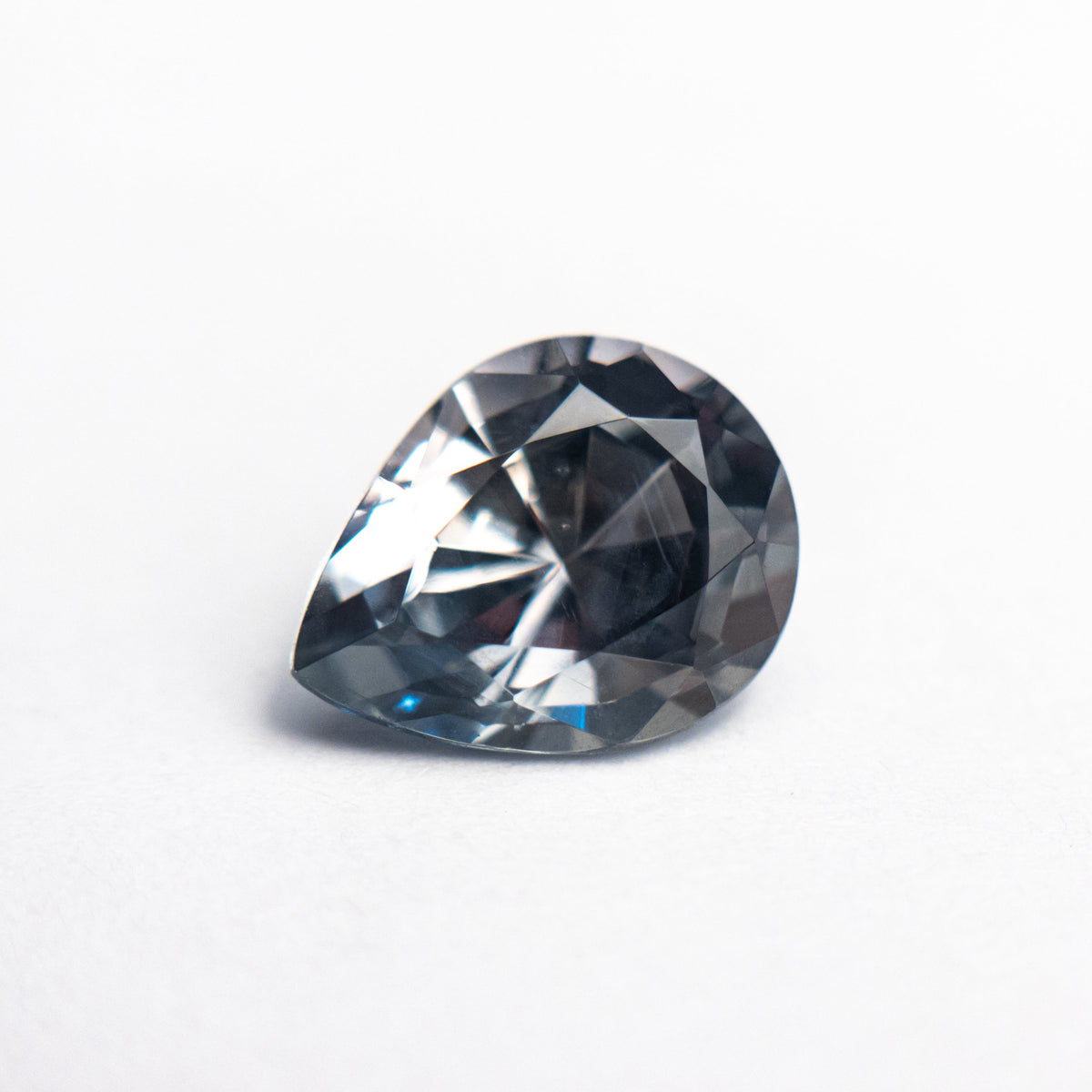 
            2.28ct 9.04x7.05x5.05mm Pear Brilliant Sapphire 25175-09