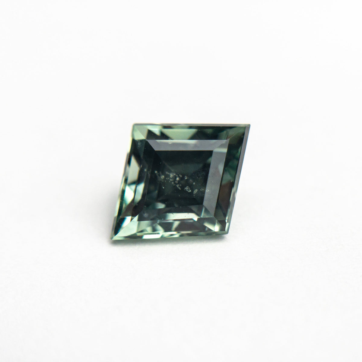 
            1.60ct 9.14x7.34x4.65mm Lozenge Step Cut Sapphire 25175-11