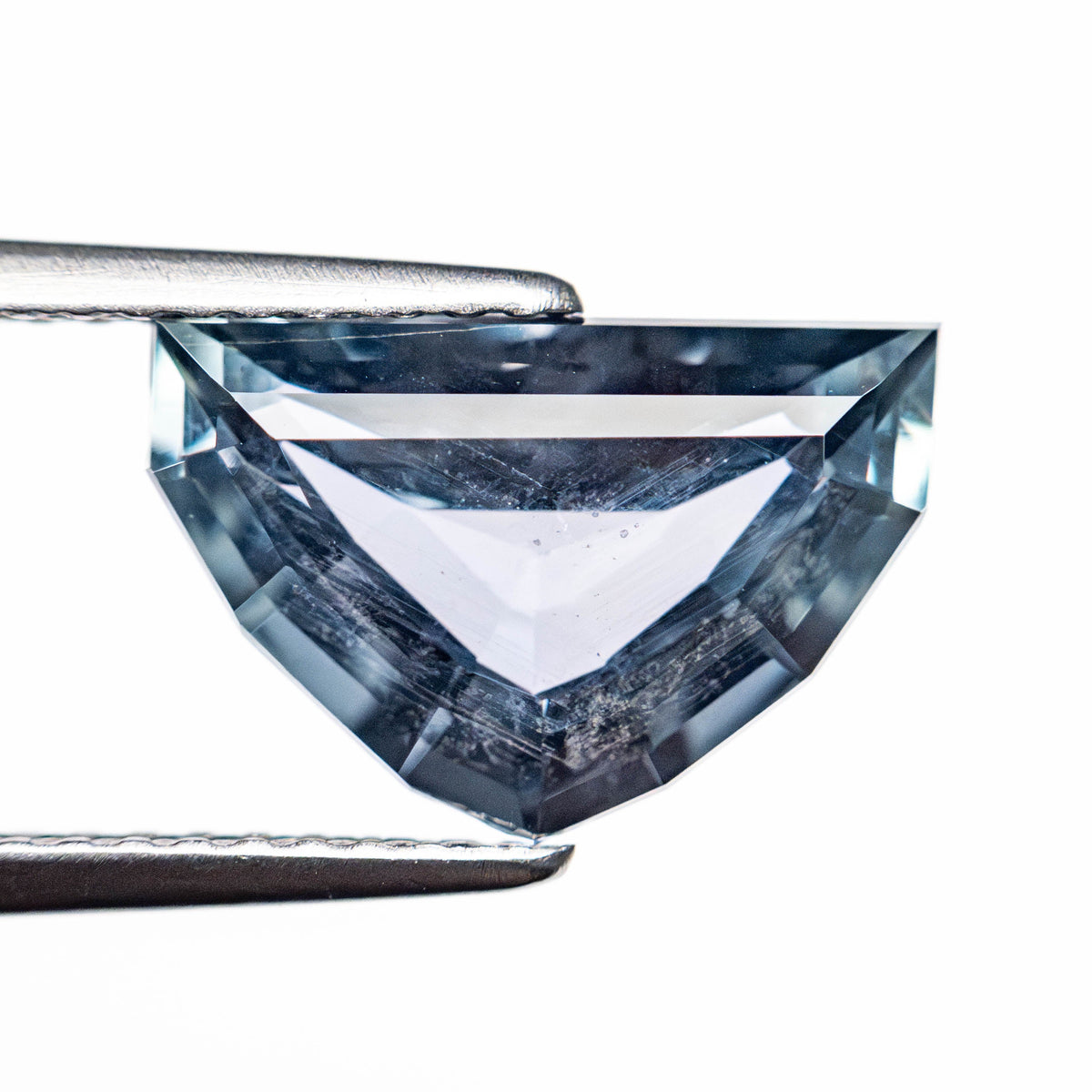 
            3.51ct 7.82x11.75x4.63mm Shield Step Cut Sapphire 25175-25