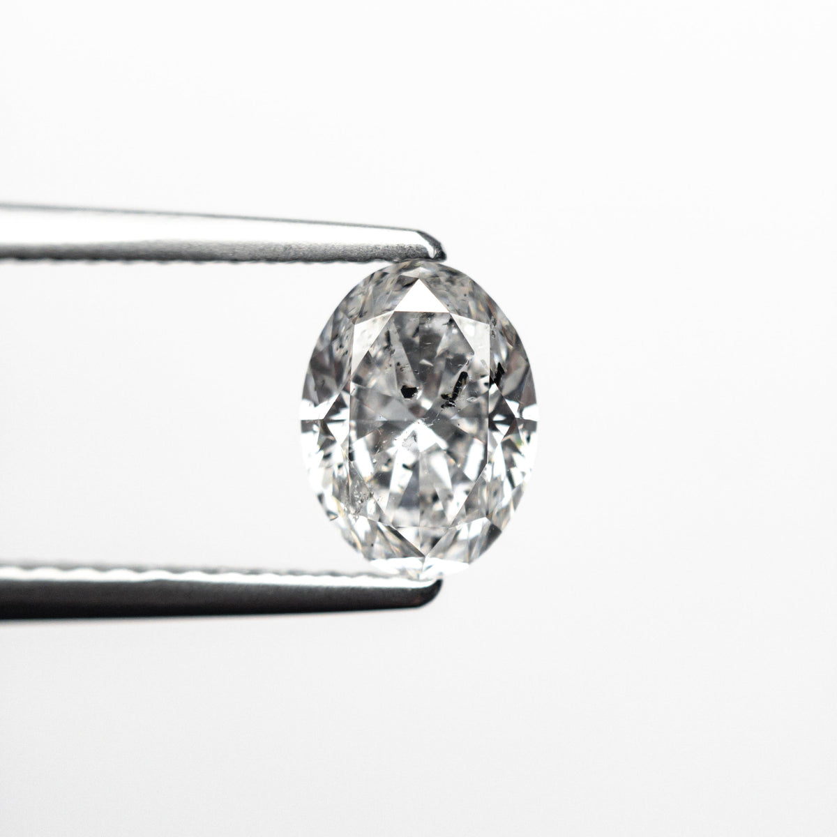 
            0.99ct 7.25x5.42x3.53mm Oval Brilliant 25230-05