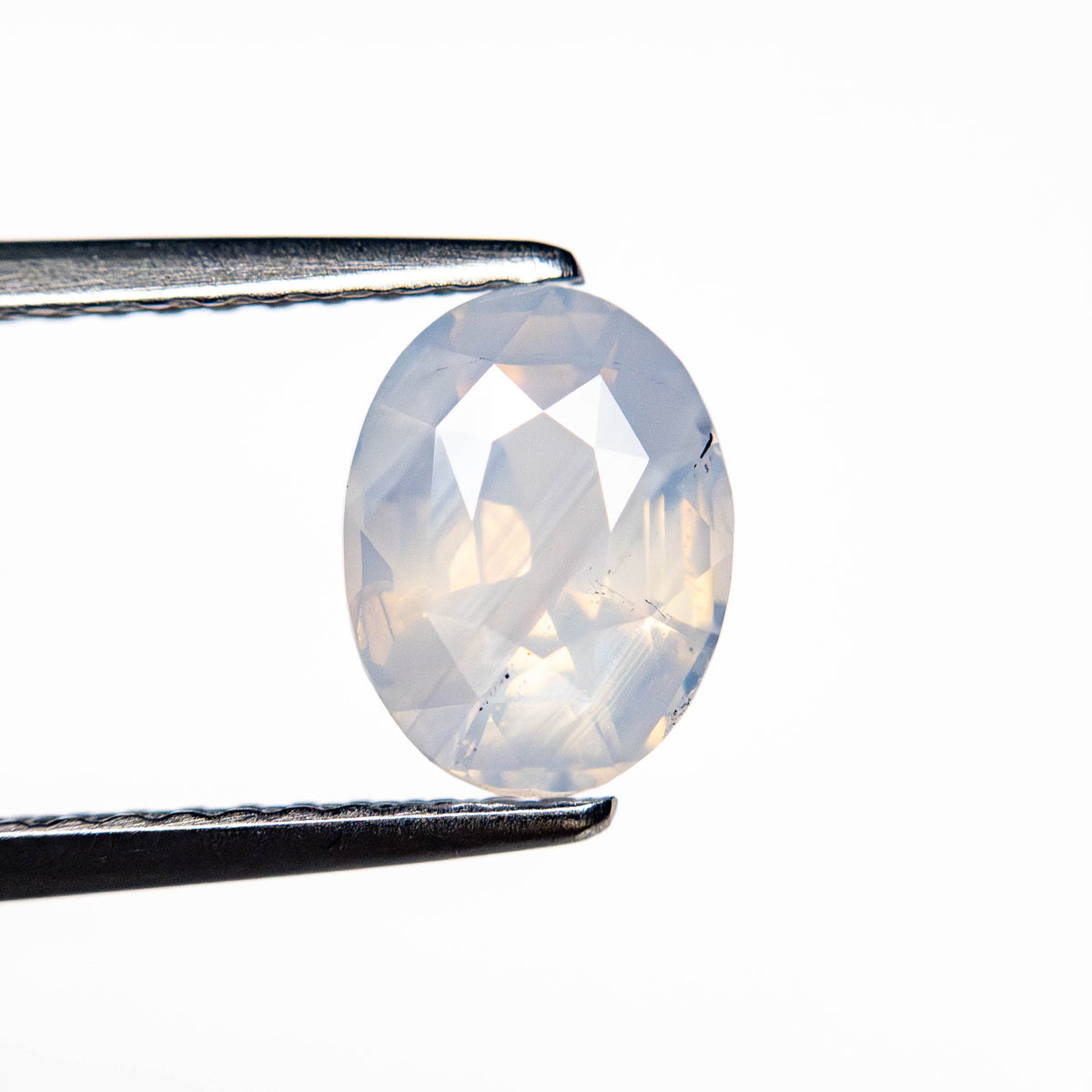 
            1.56ct 7.75x5.93x4.16mm Oval Brilliant Sapphire 25256-01