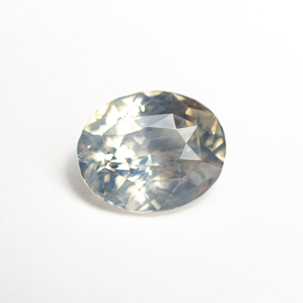 
            3.18ct 9.51x7.78x5.47mm Oval Brilliant Sapphire 25295-01